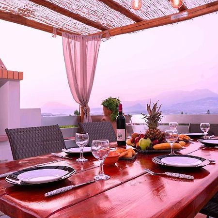 Haritos Holidays Home Pombia Экстерьер фото